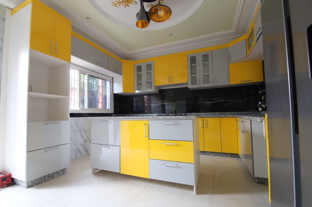 Kitchens cabinets
