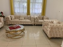 Sectionals / Sofas